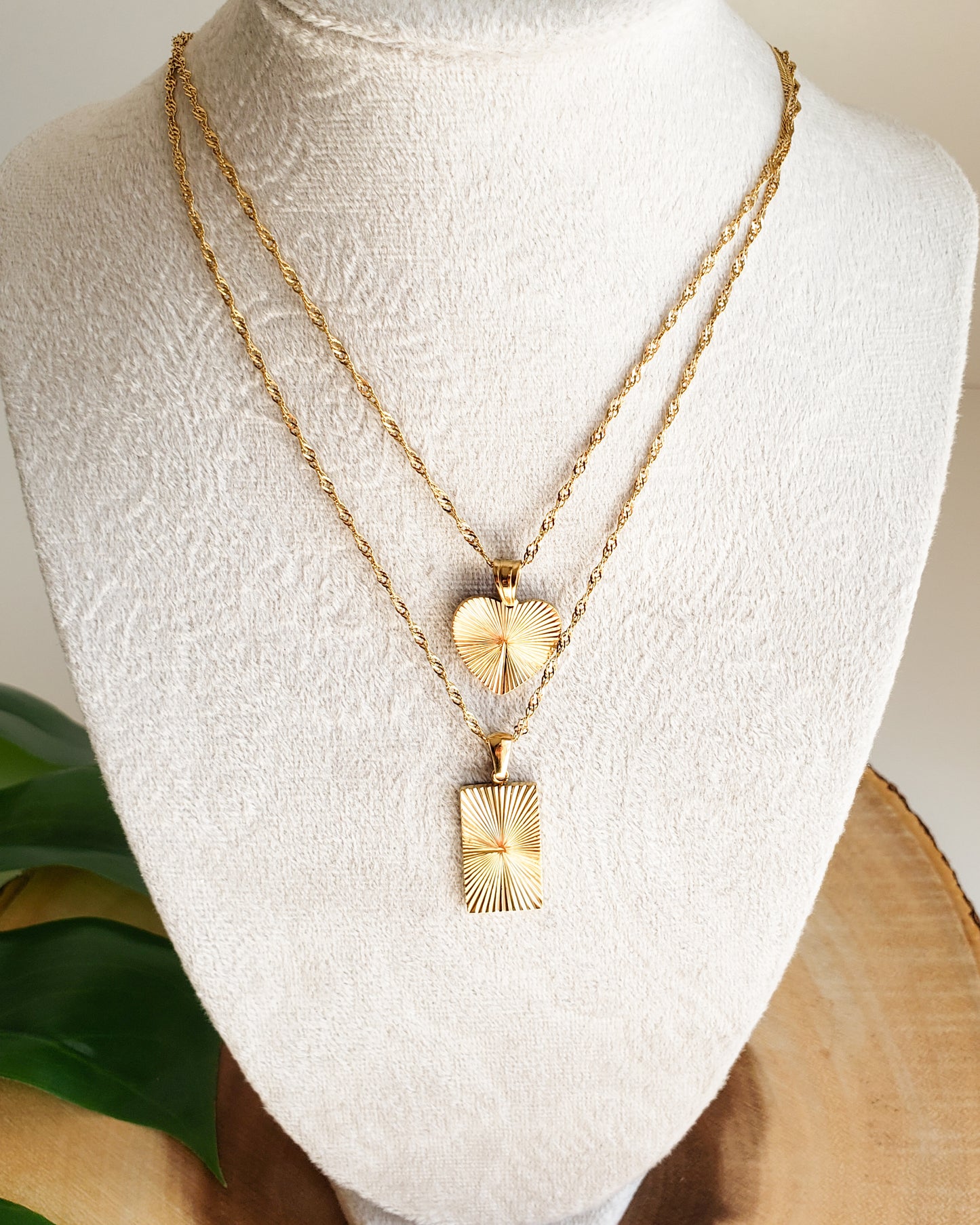 Sunburst Gold necklace
