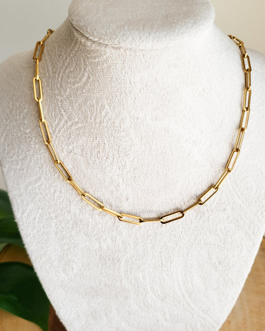 Gold clip chocker necklace